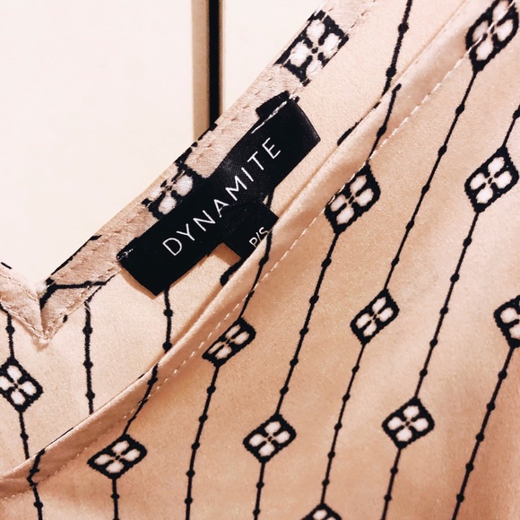 NWOT Dynamite Top - Picture 2 of 3